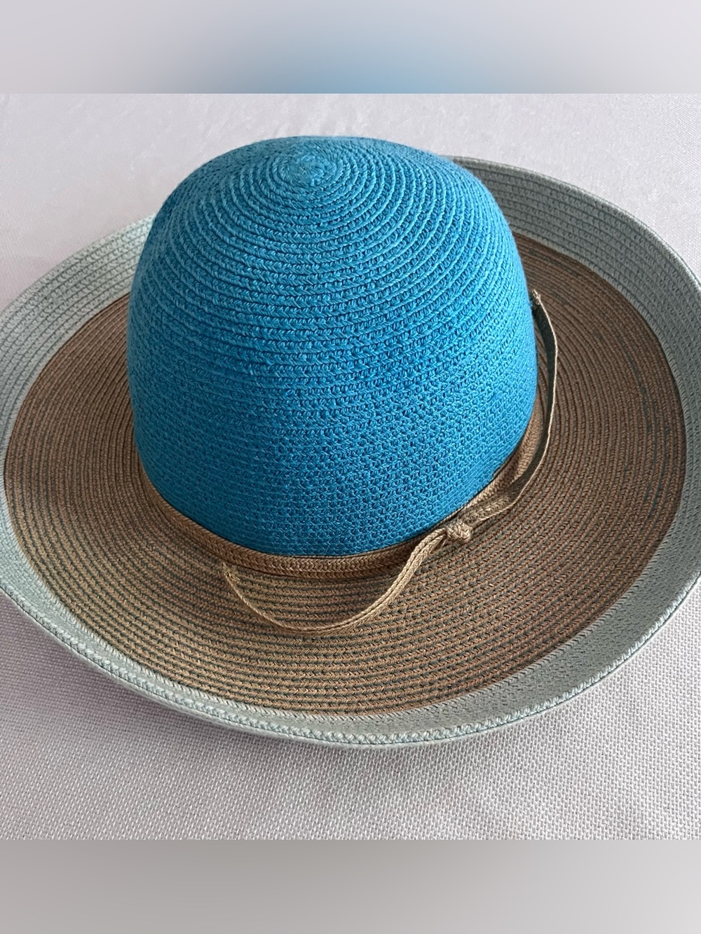 Columbia Turquoise Crown Brown Brim Women's Sun Hat